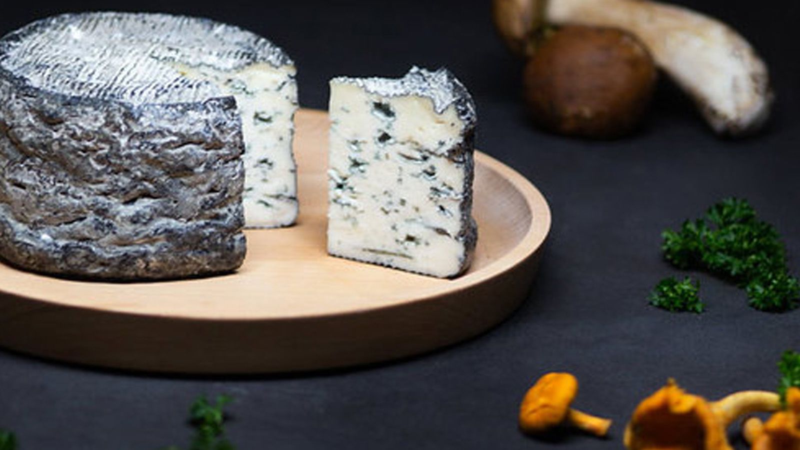 Ingredients Pastillas de champignons des bois au chèvre persillé  par Philippe Rogé