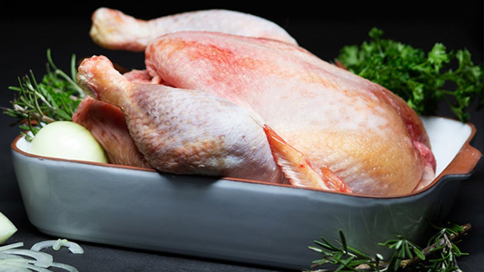 Ingredients Suprème de poule de Houdan, jus parfumé à la truffe par Philippe Rogé