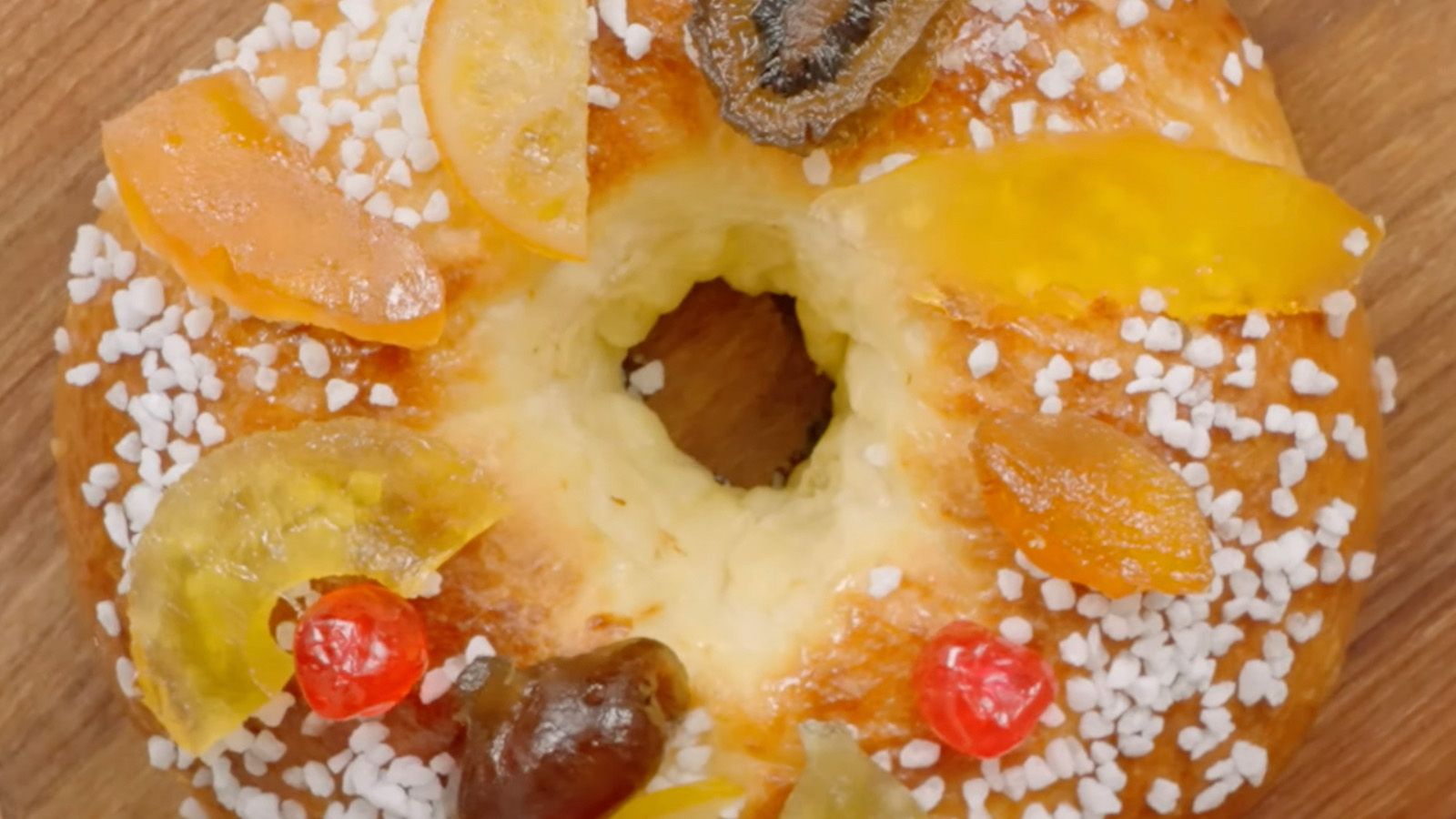 Preparation Brioche de Noël aux fruits confits