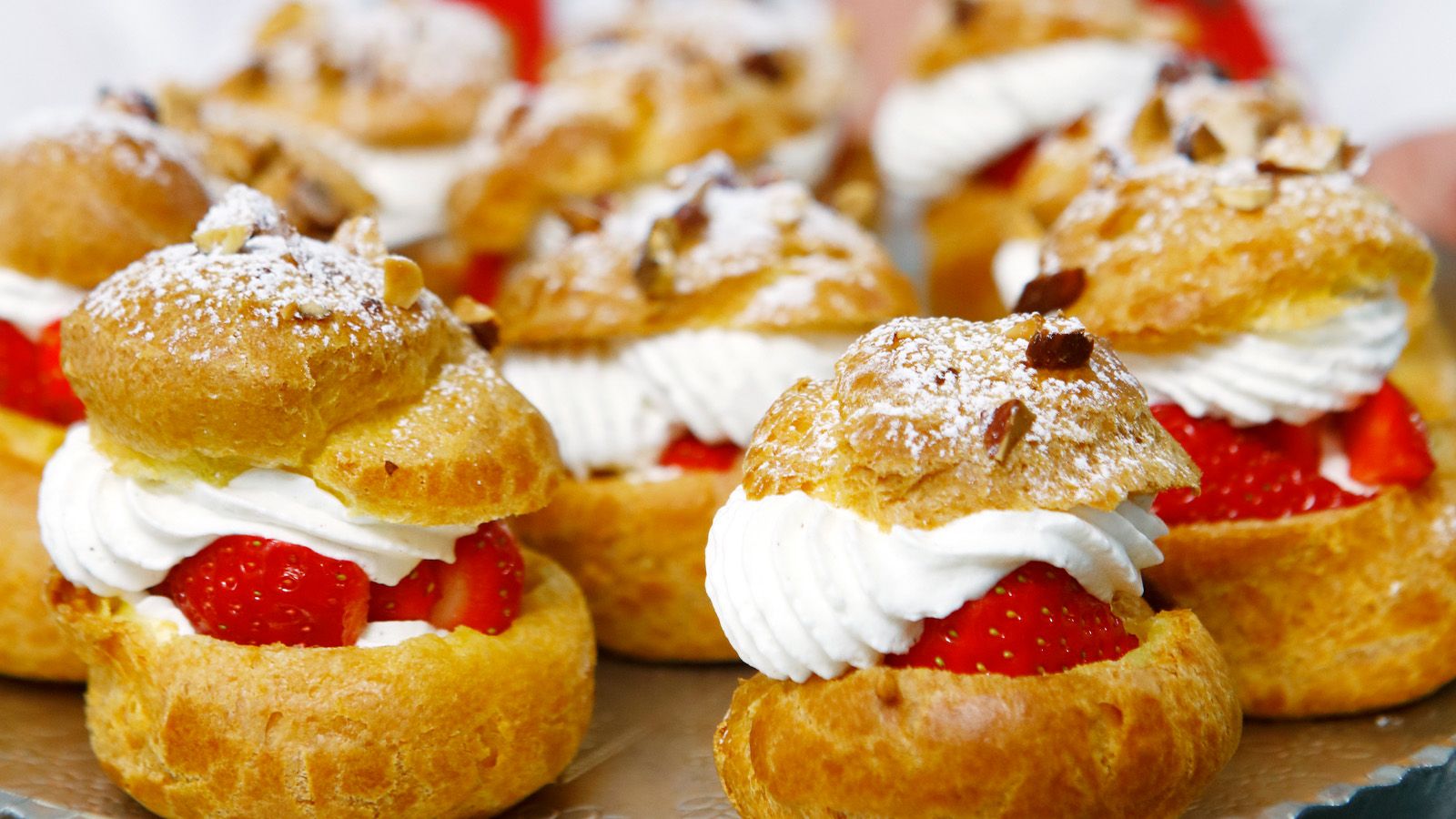 Preparation Choux chantilly fraises