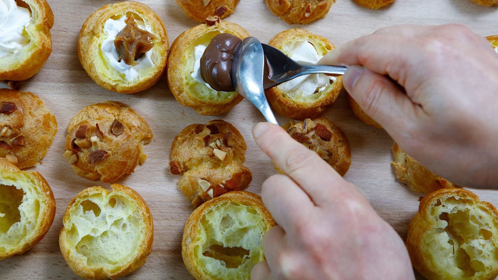 Ingredients Choux au caramel au beurre salé